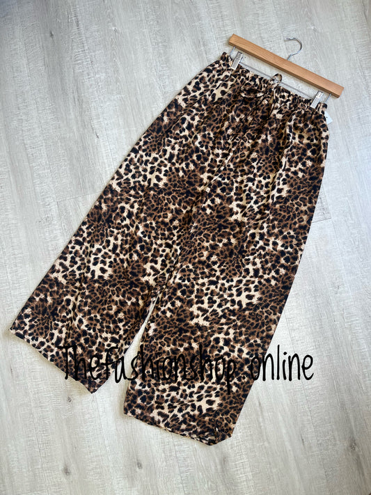 Sandy leopard print wide leg trousers 8-14