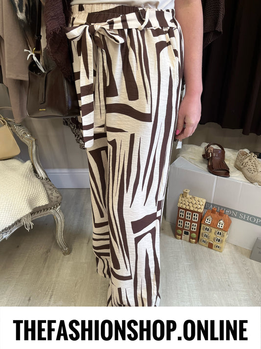 Ebony brown and cream wide leg trousers 10-16