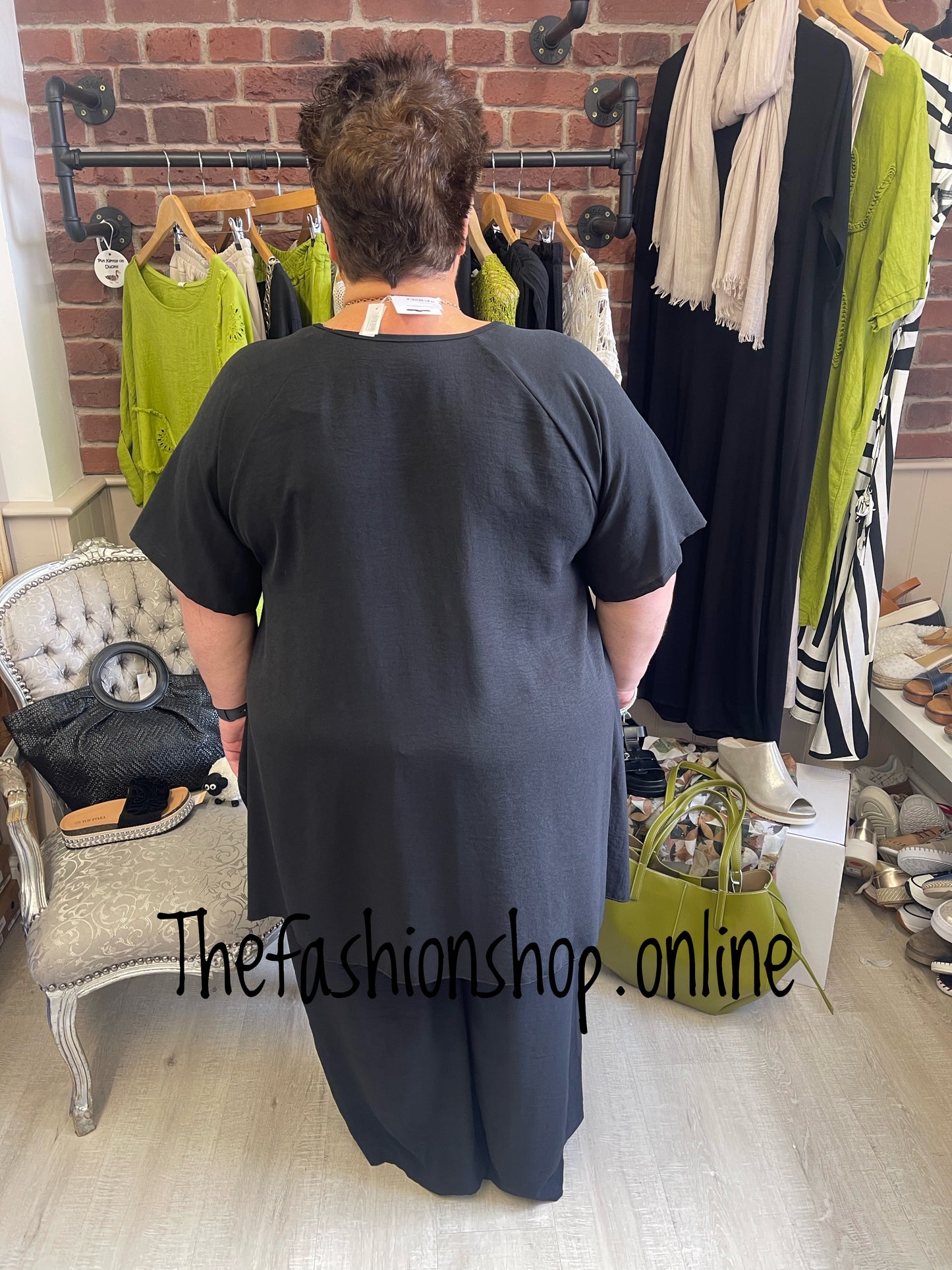 Clarissa black crinkle top 18-24