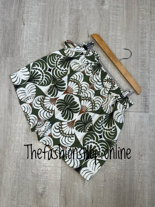 Bernie khaki and cream skorts sizes 8, 10 and 12