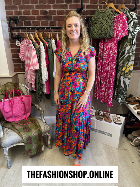 Stella Morgan floral print tiered maxi dress in sizes 8,10,12,14,16