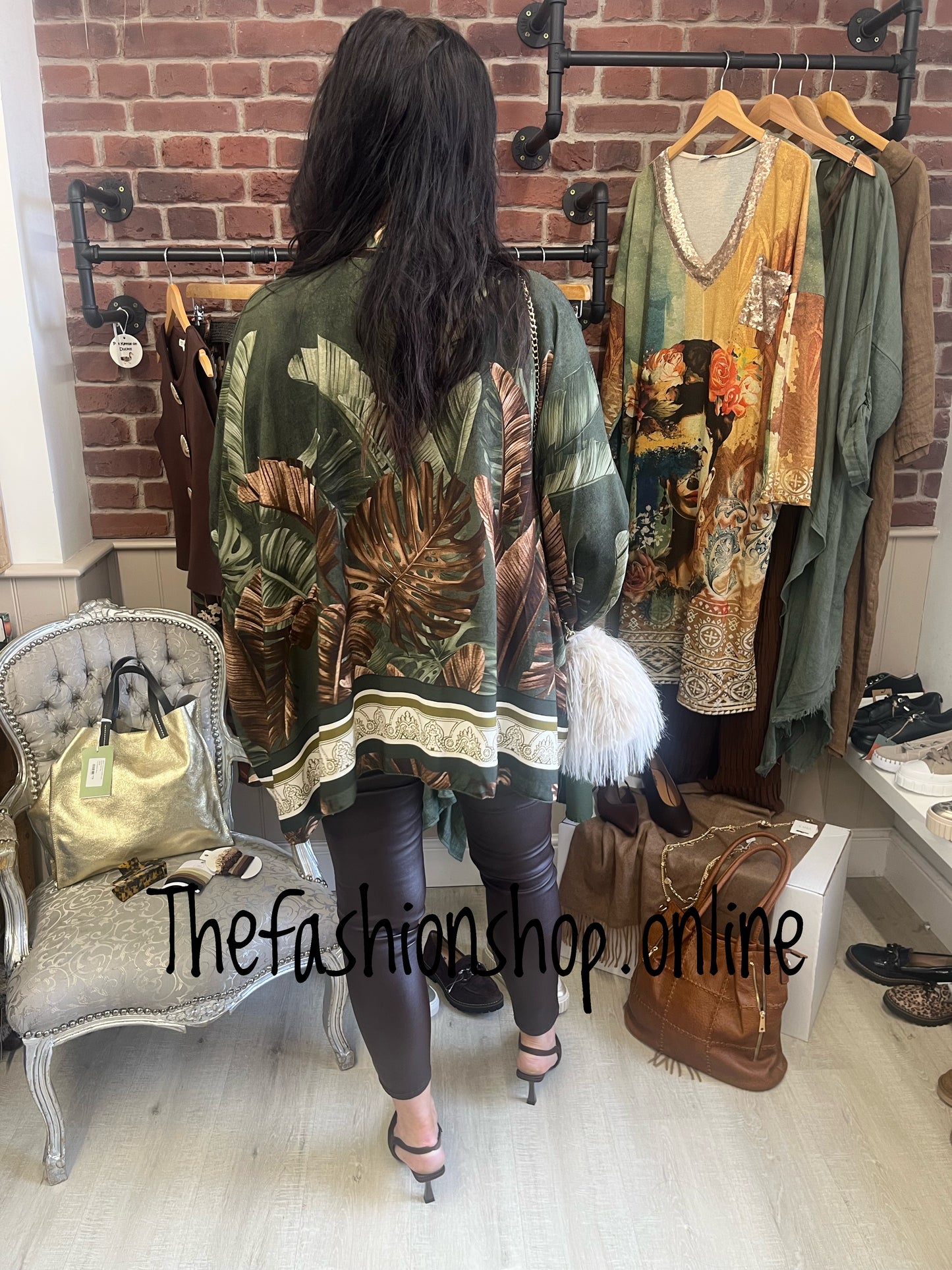 Kara khaki dipped hem leaf shirt 8-18