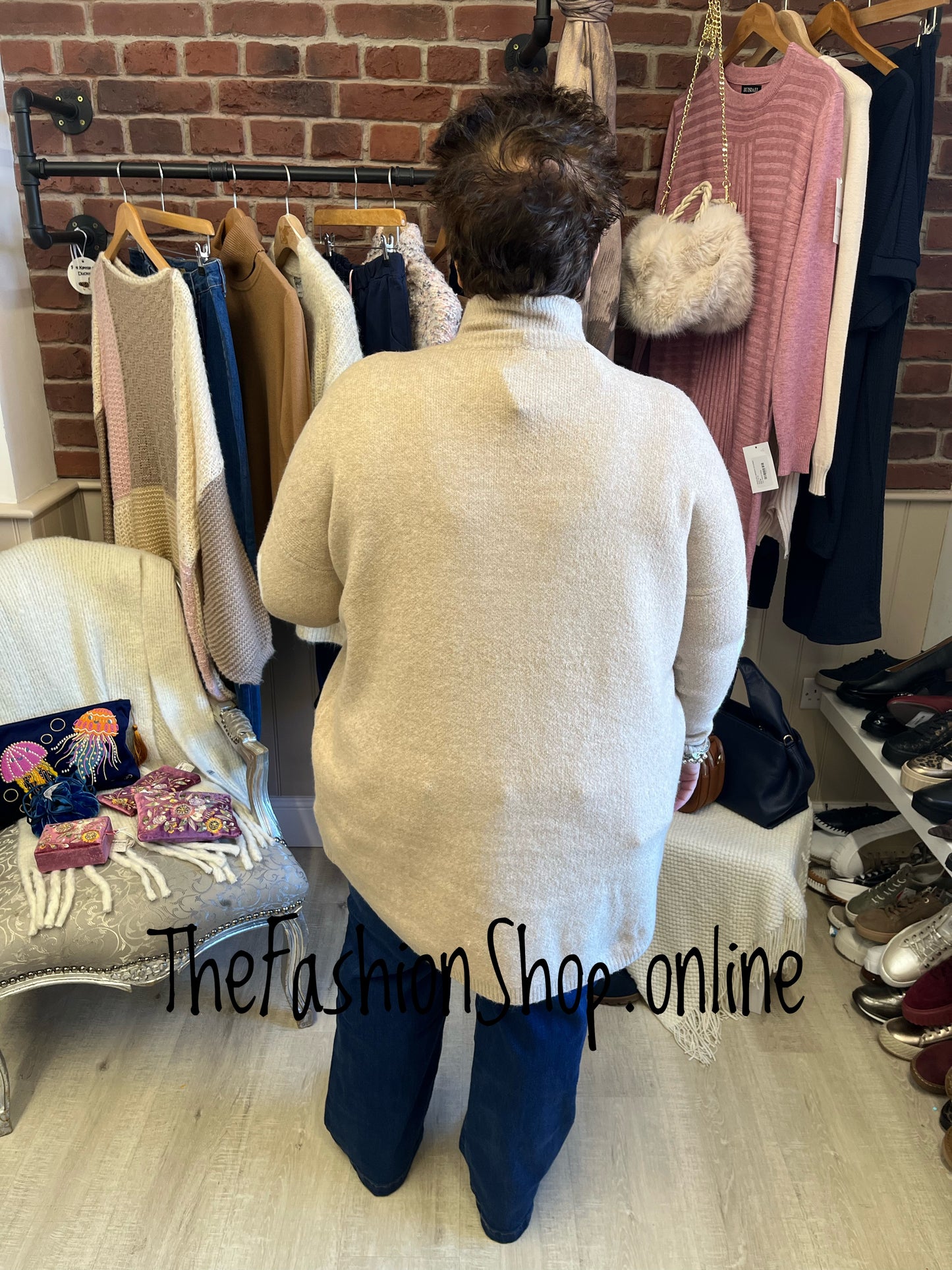 Wendy beige floral jumper 16-22