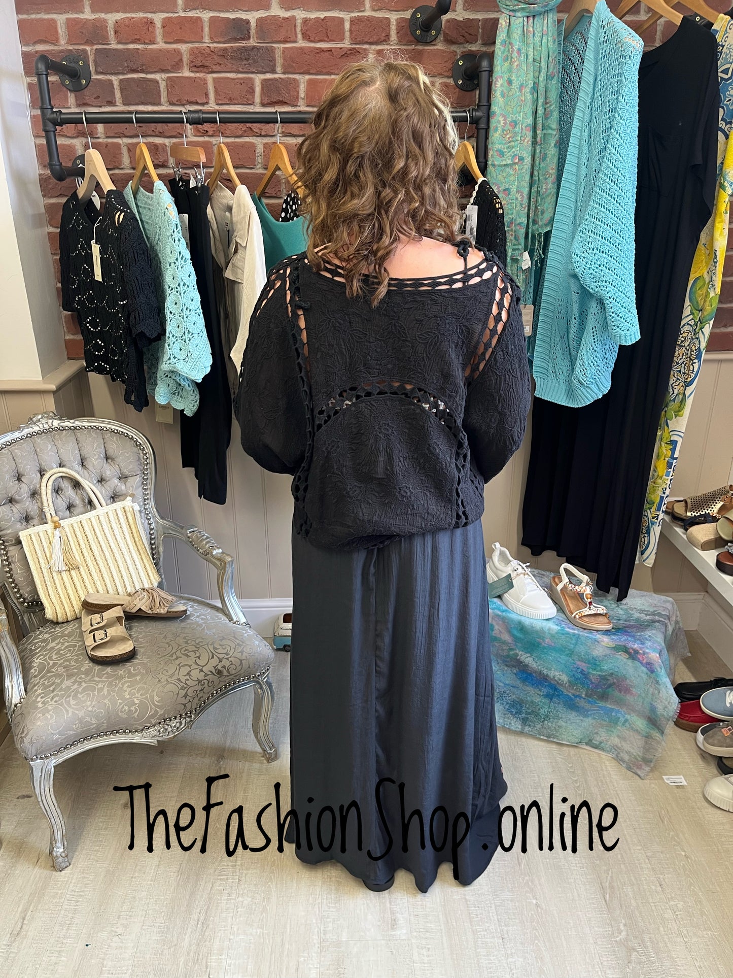 Victoria black lace tie front top 10-18