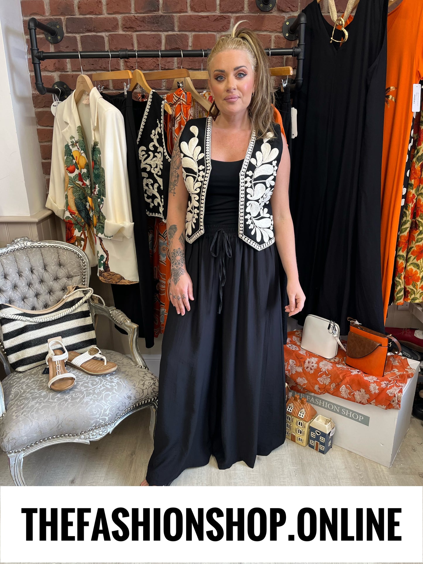 Tammy black wide leg trousers 10-22