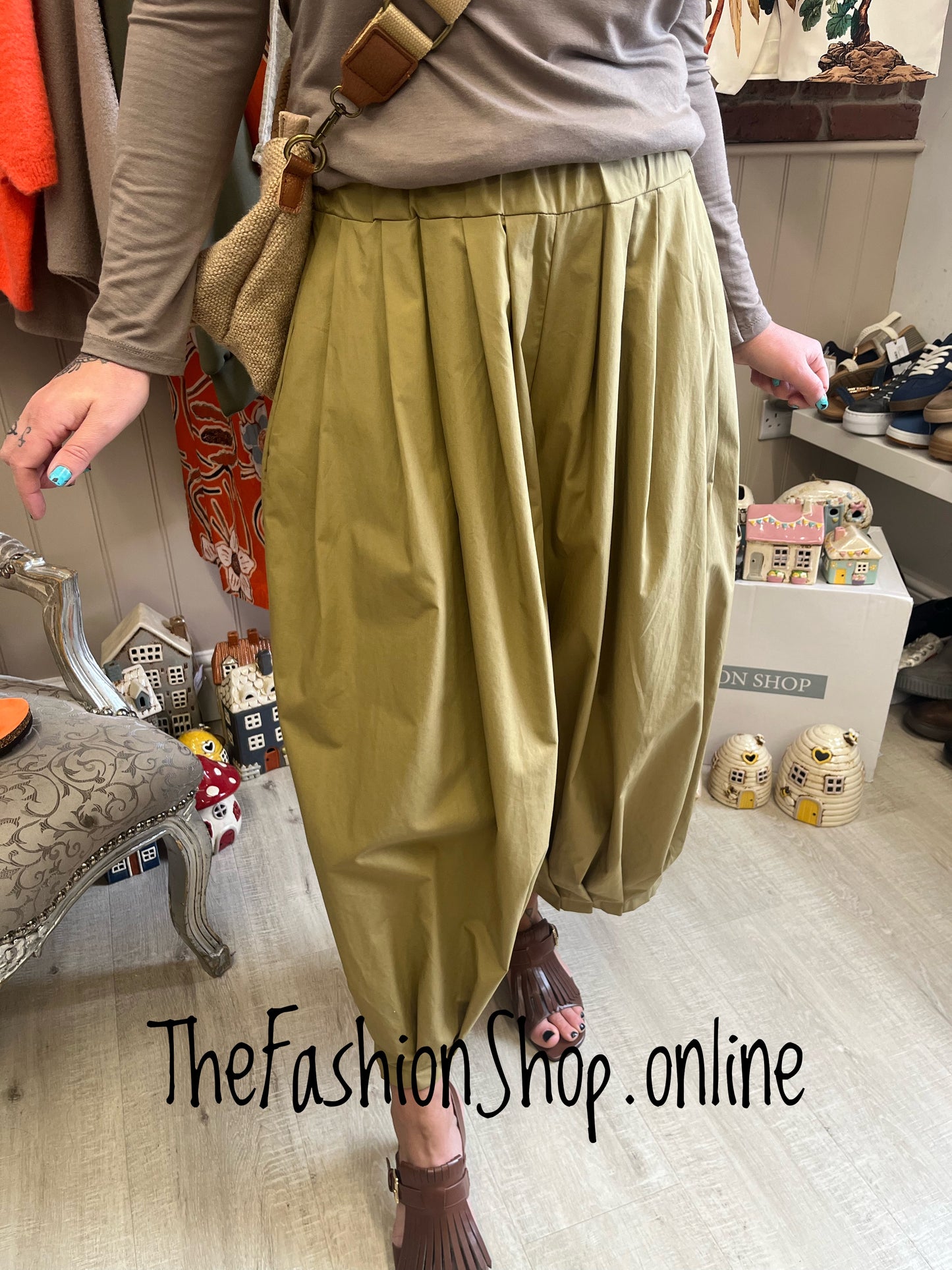 Casey olive cropped trousers 8-14