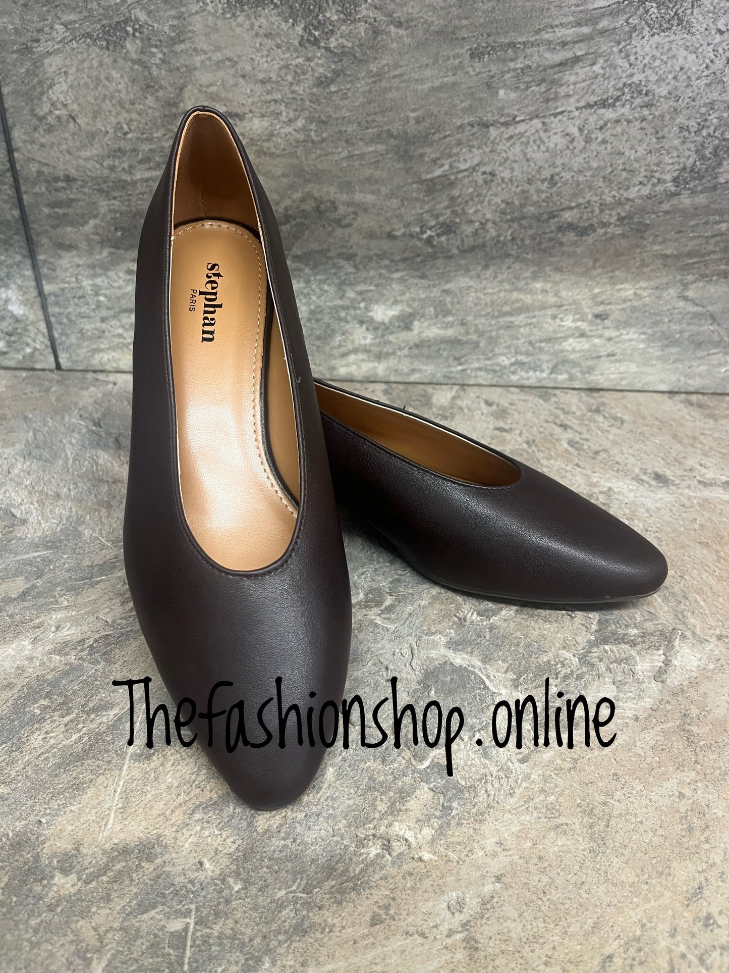 Penny brown court shoe sizes 3-8 (36-41)