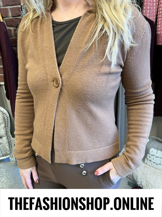 Lucy camel one button cardigan 8-14
