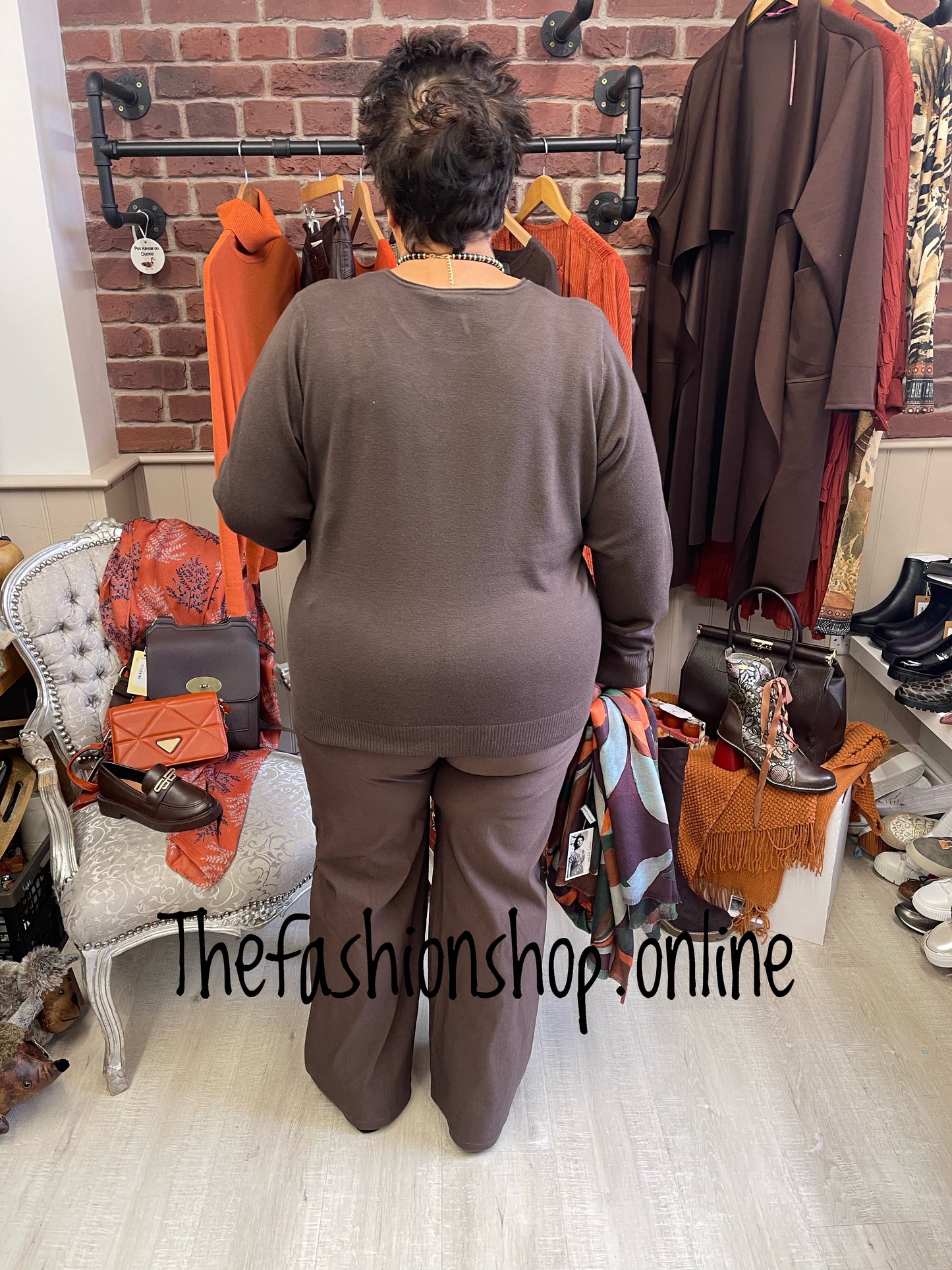 Diana brown fine knit long sleeve top sizes 10-20