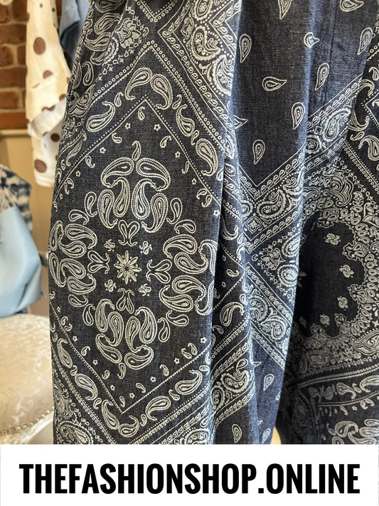 Jayda navy paisley barrel leg trousers 8-14