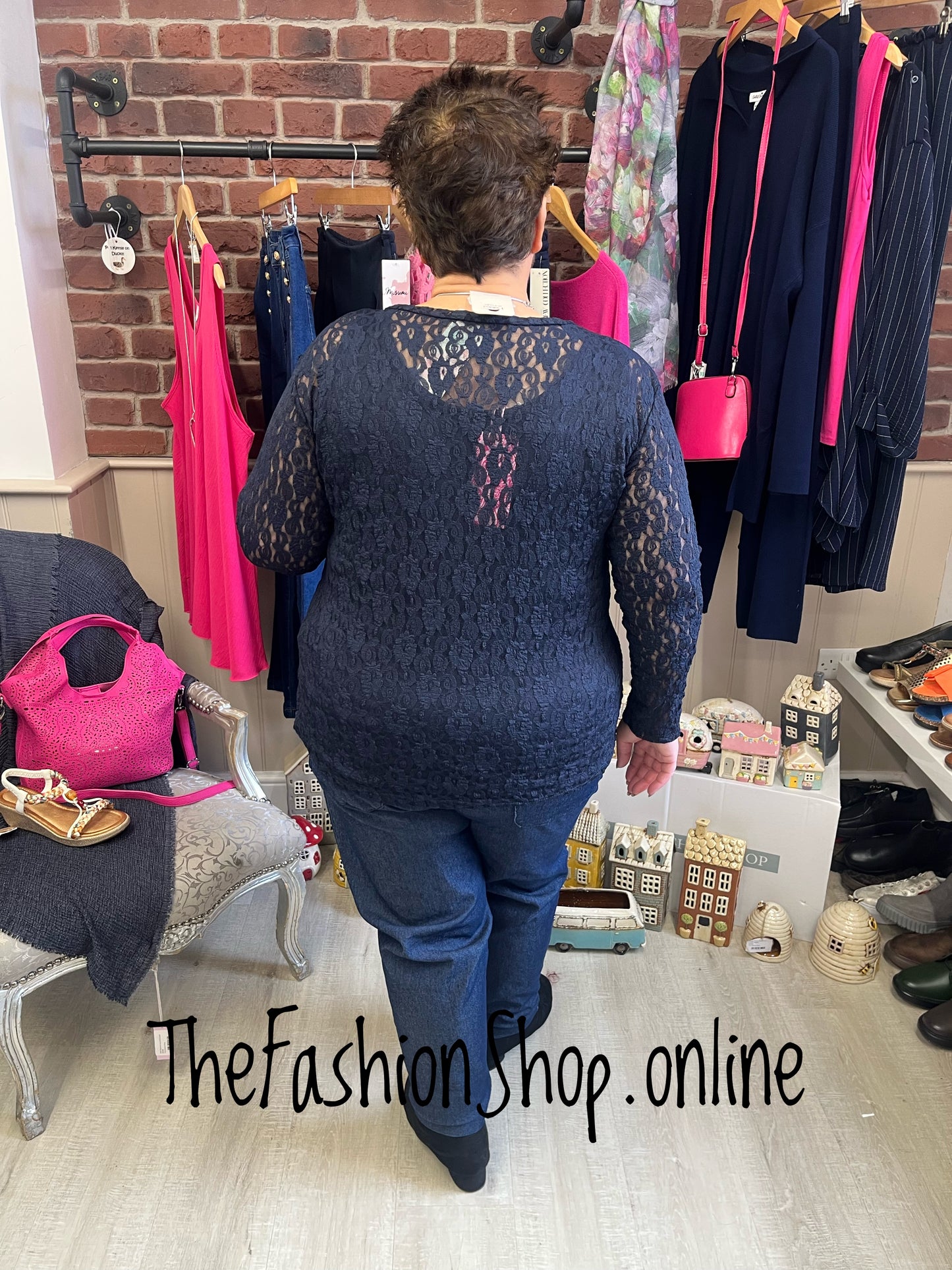 Bonnie navy long sleeve lace top 14-20