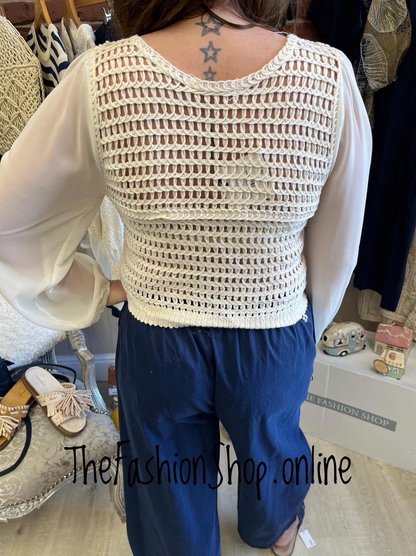 Phoebe sheer sleeve crochet top 8-12