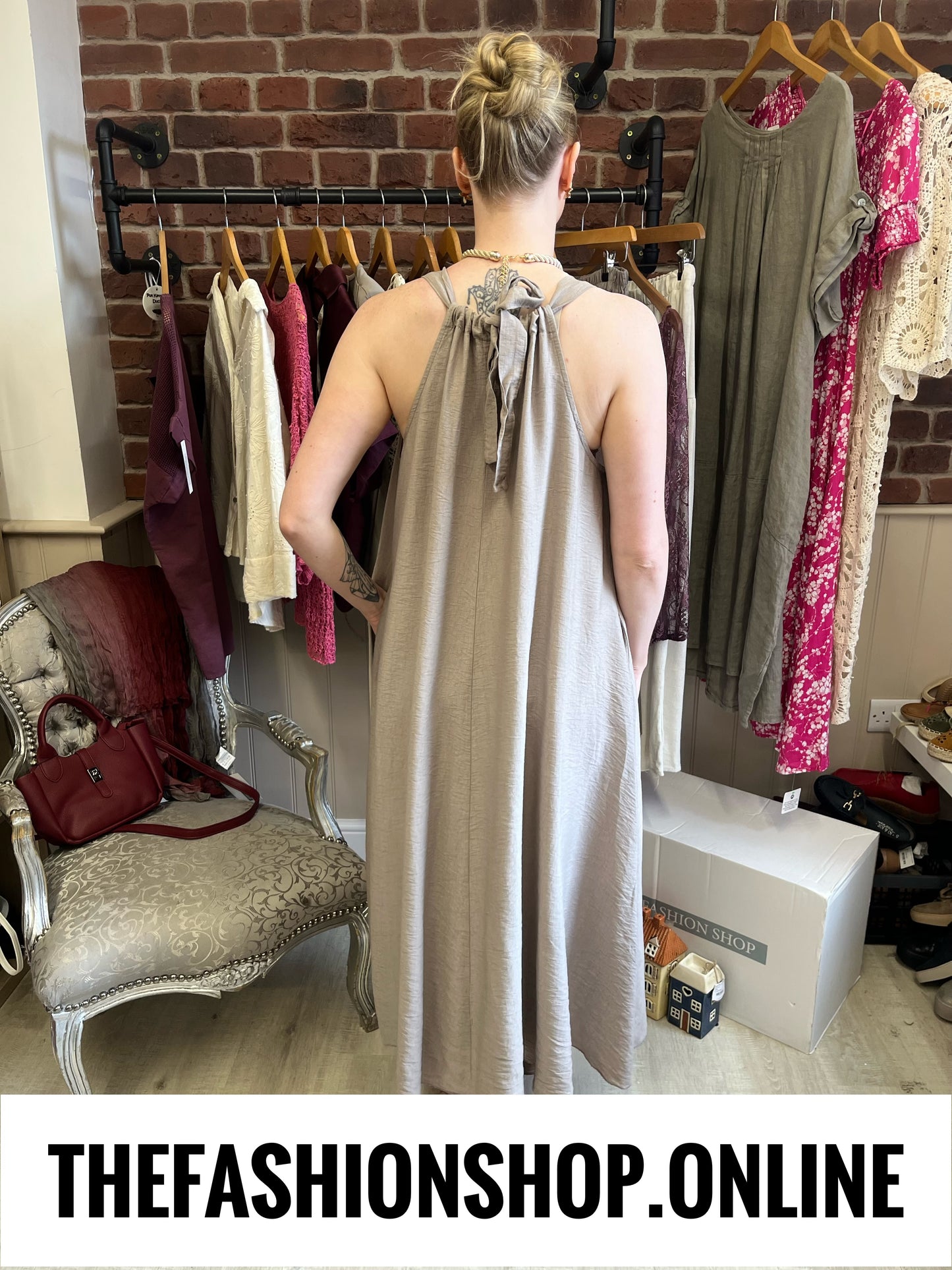 Lauren mocha V neck dress 10-16