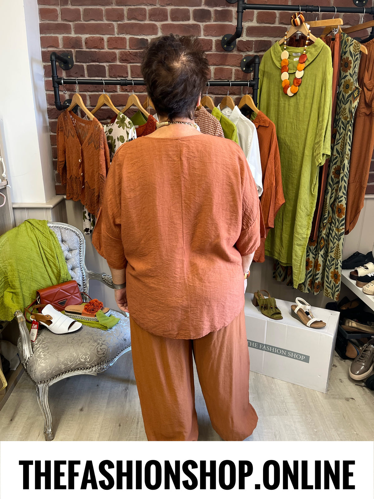 Nancy cinnamon button top 14-20