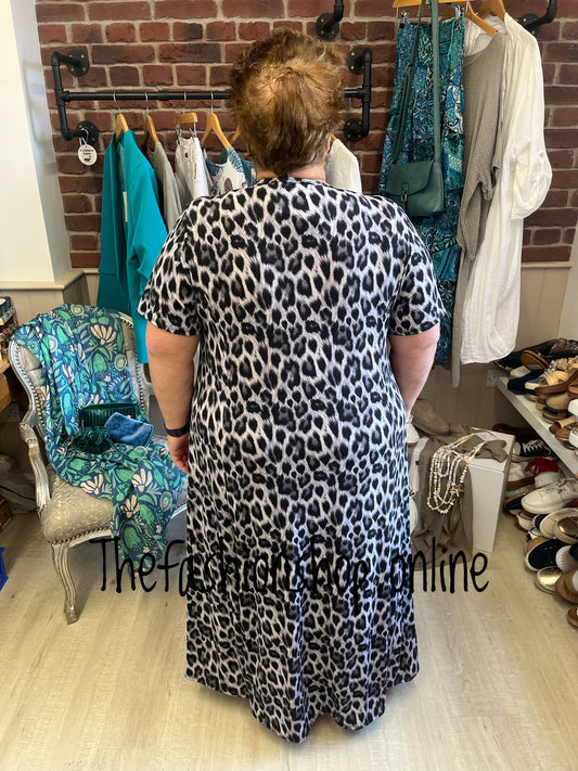 Sasha grey cheetah dress 18-24