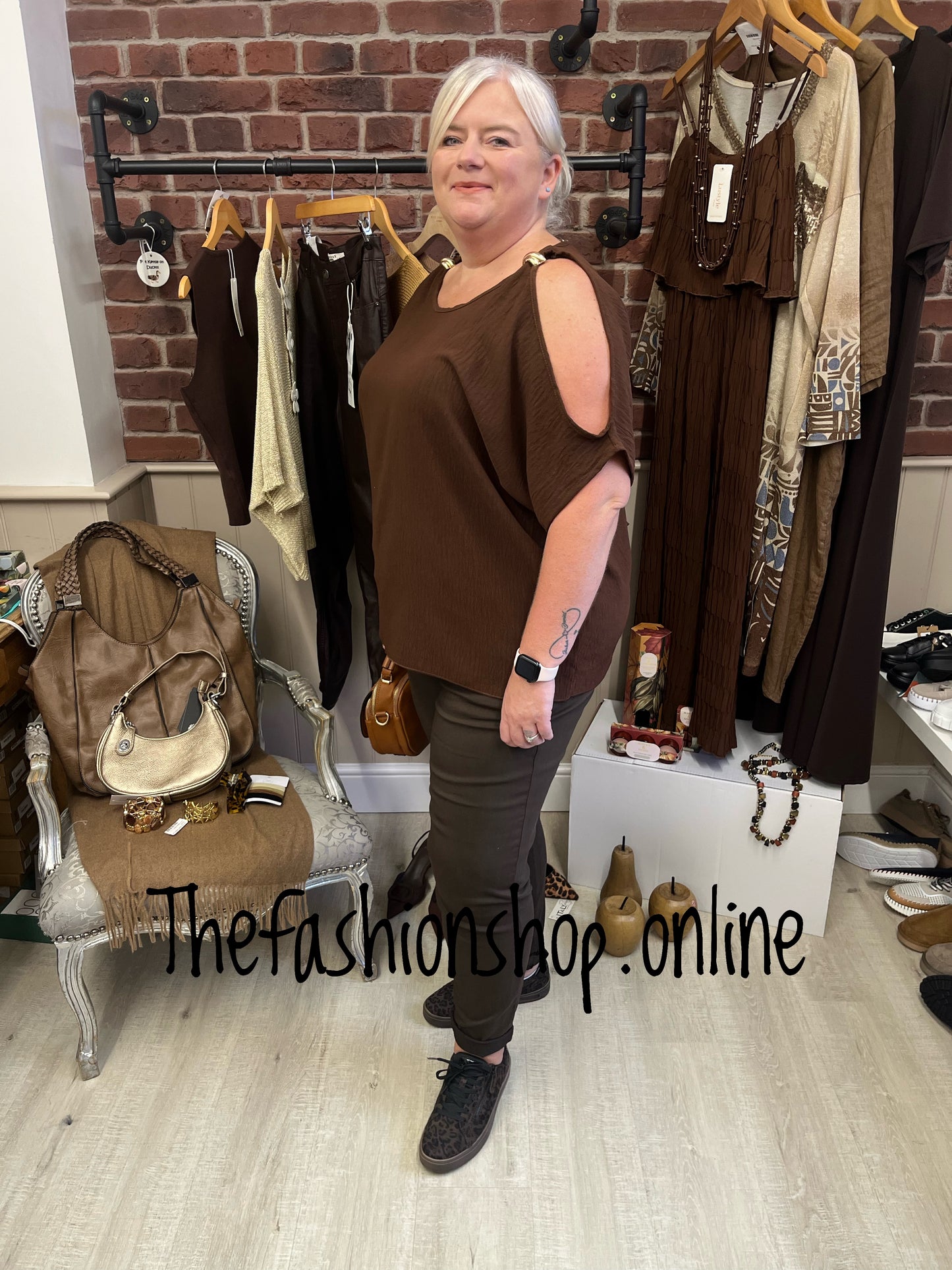 Sienna brown cold shoulder top 12-18