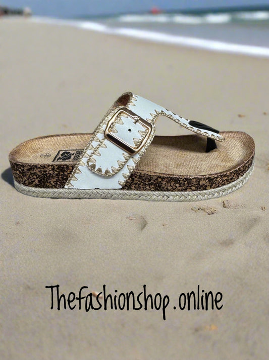 Naomi cream toe post mule sizes 3-8 (36-41)