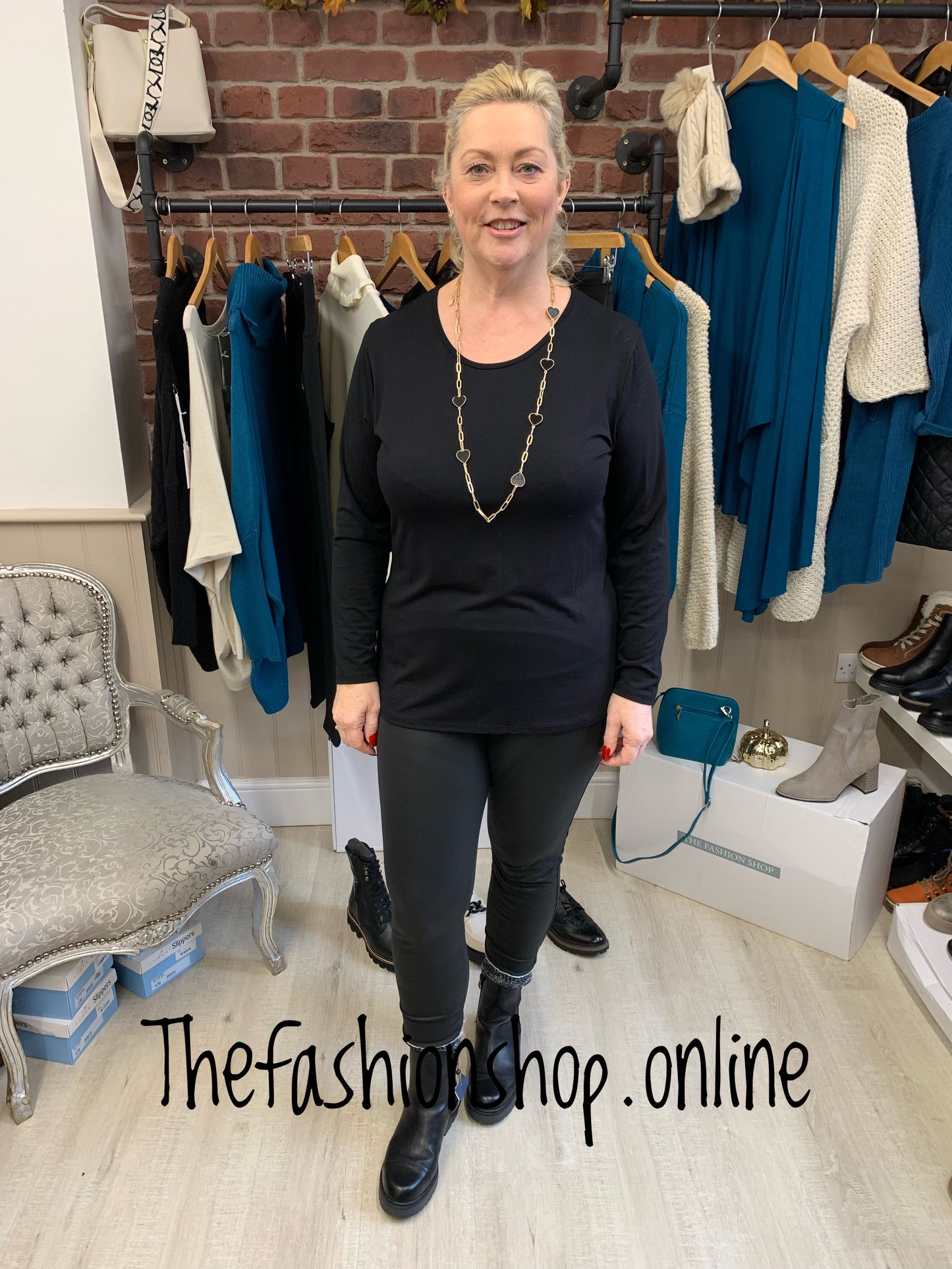 Black long sleeve layering top 16-20