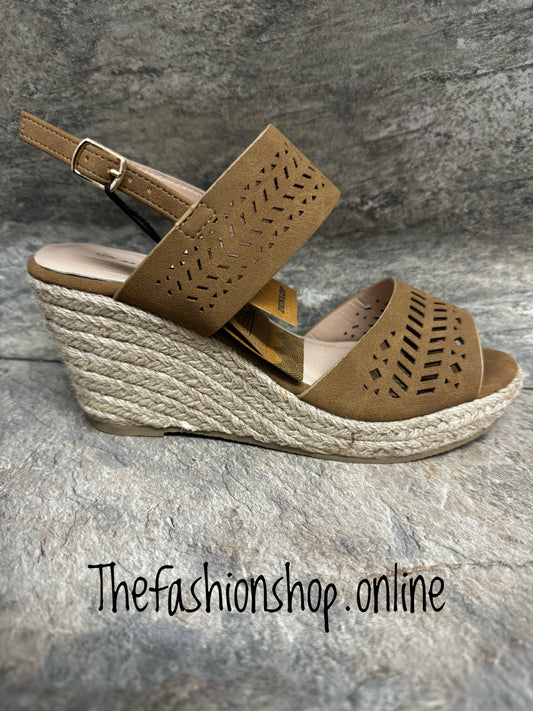Cece Tan wedge sizes 3-8