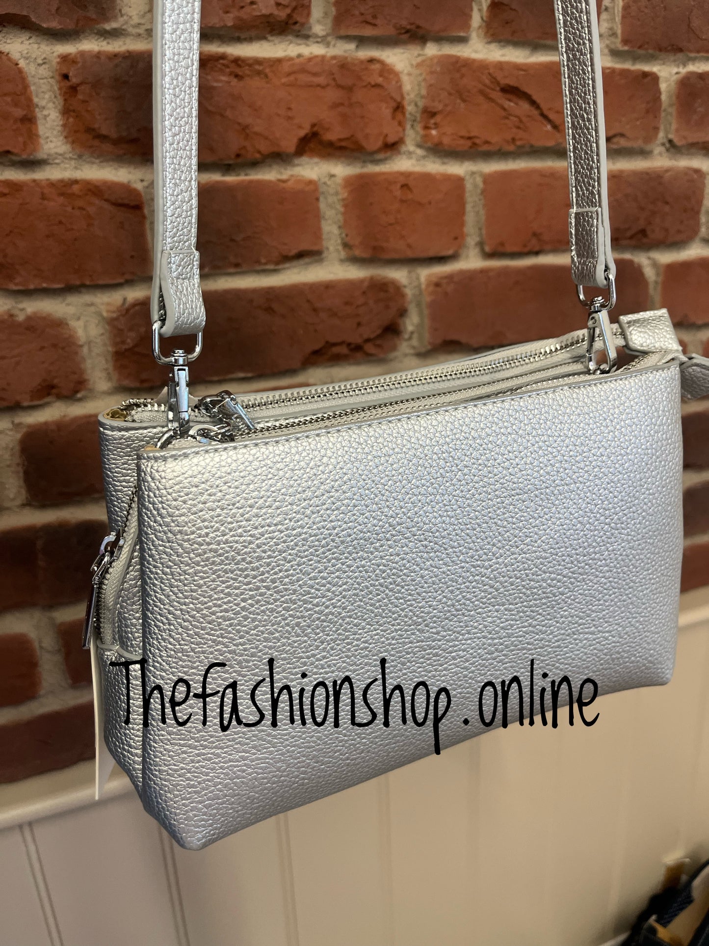 Hannah silver triple compartment bag