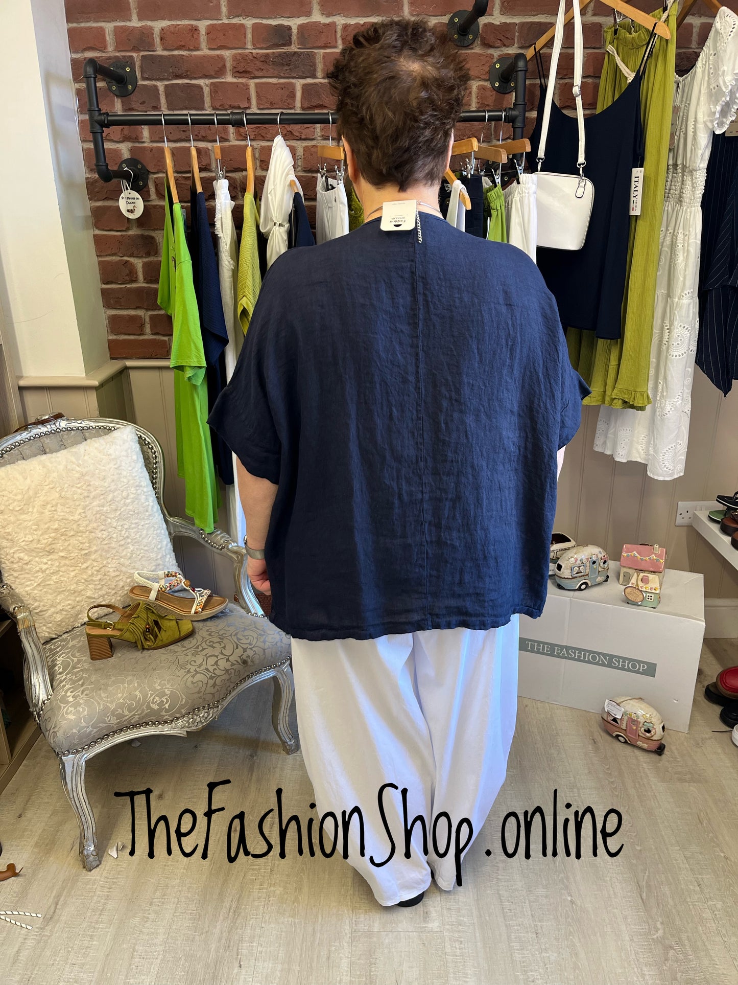 Harper navy linen top 16-22