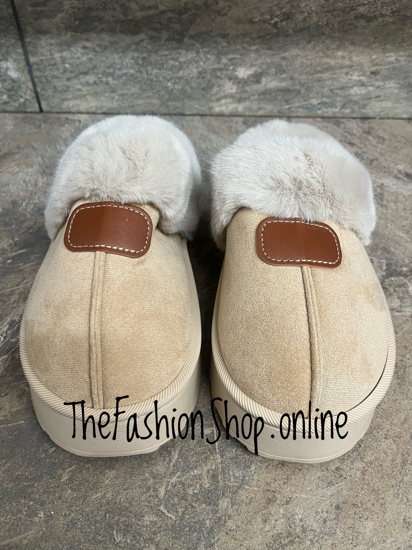 Beige faux fur trim slippers sizes 3-8 (36-41)