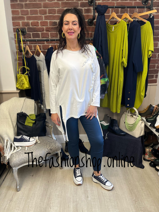 White ruffle side split top 12-18