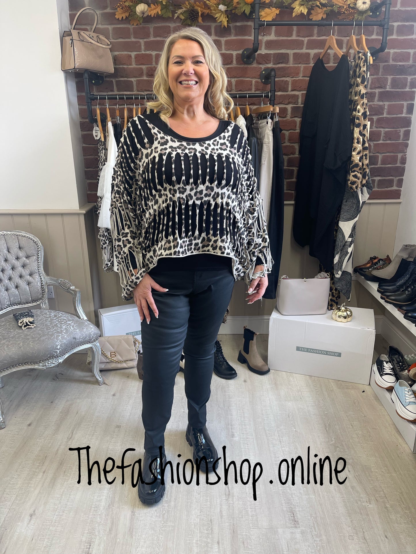 Stone animal print slashed top 14-24