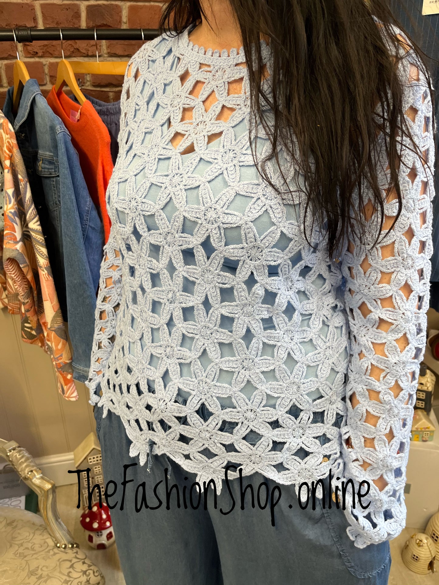 Erin blue floral crochet layering top 10-16