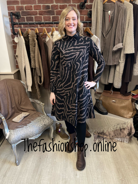 Saloos black and mocha roll neck tunic dress sizes 10-22