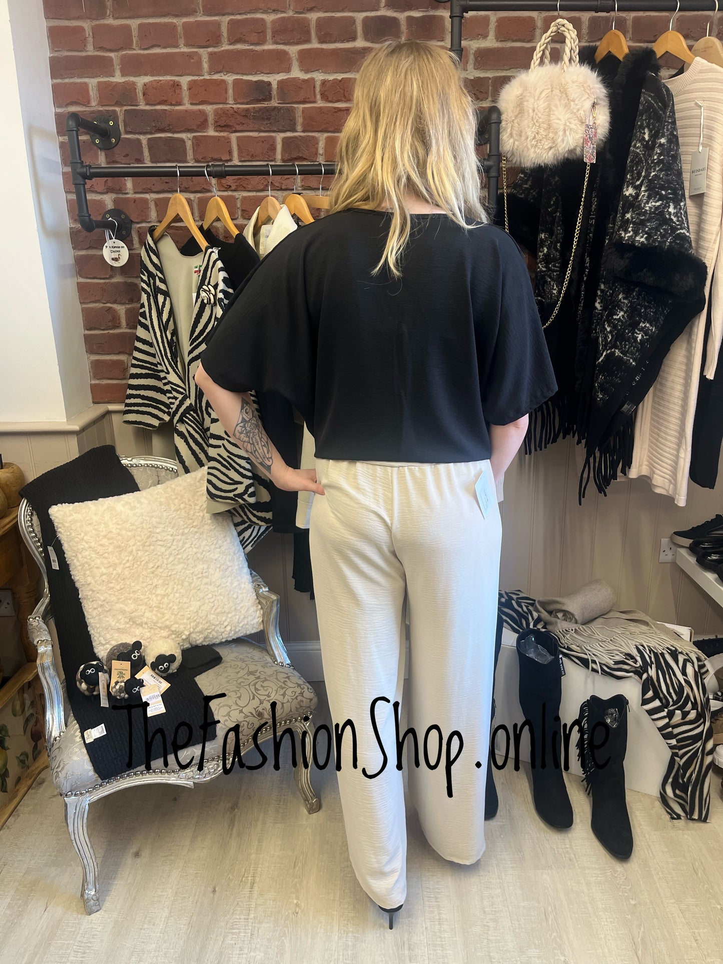 Isabella black tie front top 12-16