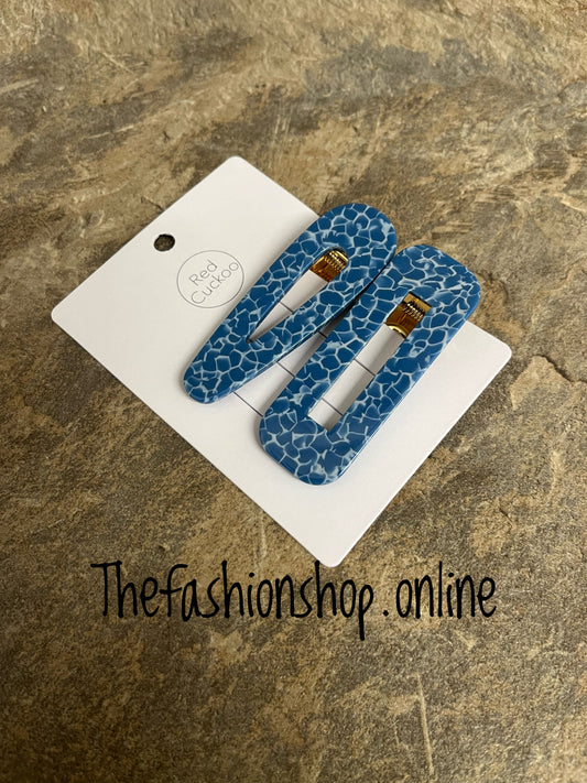 Red Cuckoo blue hair clip twin pack