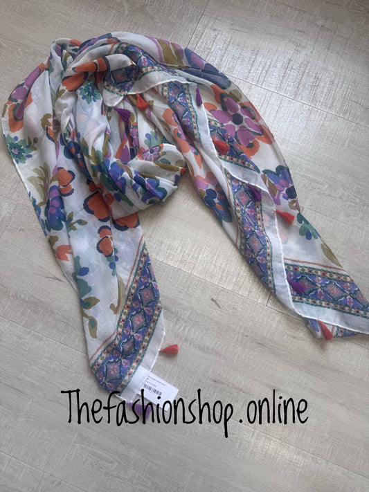 Painted flowers tassel scarf