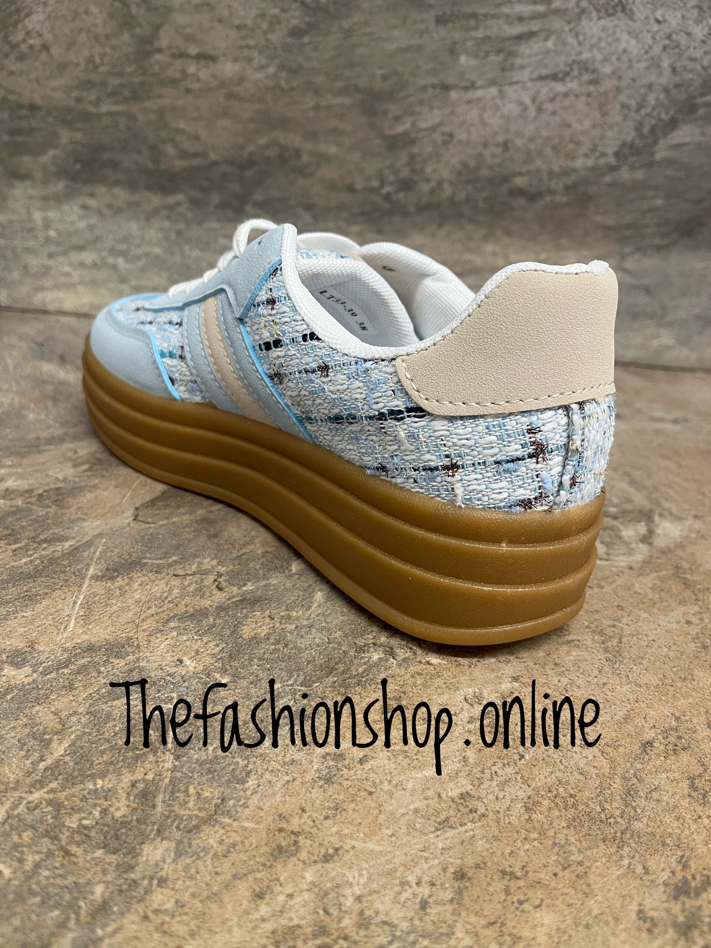Blue boucle flecked trainers sizes 3-8 (36-41)