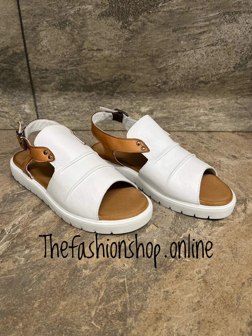 Modella Indy white and tan leather sandals sizes 4-8 (37-41)