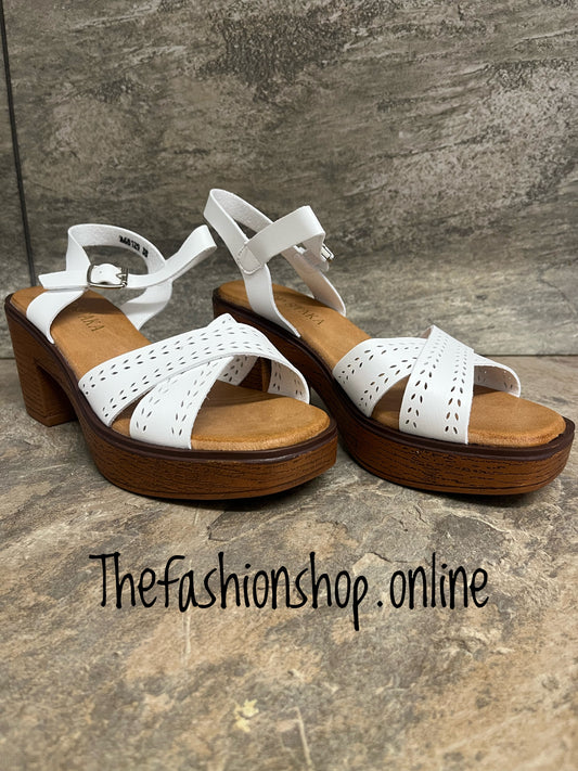 Sandy white block heel sandal sizes 3-8 (36-41)