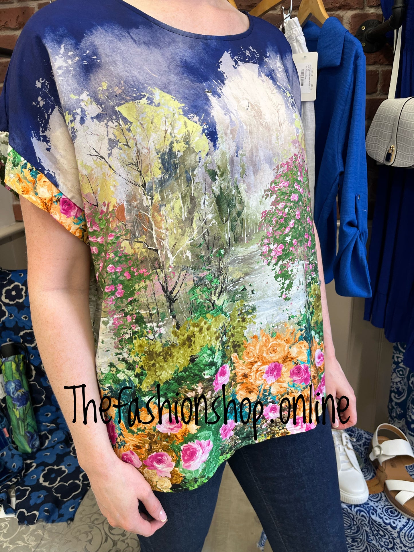 Rose garden top in navy - 12-16