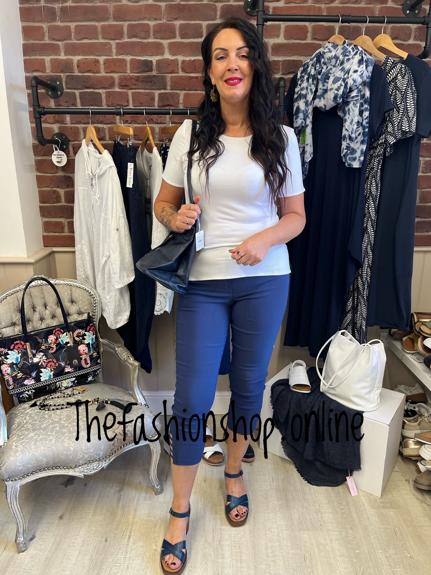 Saloos white quality T shirt sizes 12-22