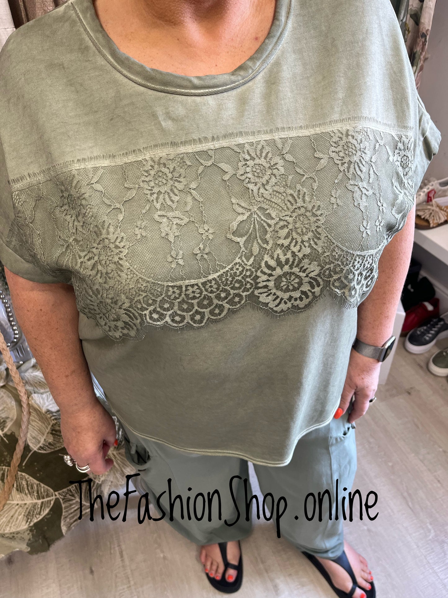 Amber khaki lace detail top 14-20