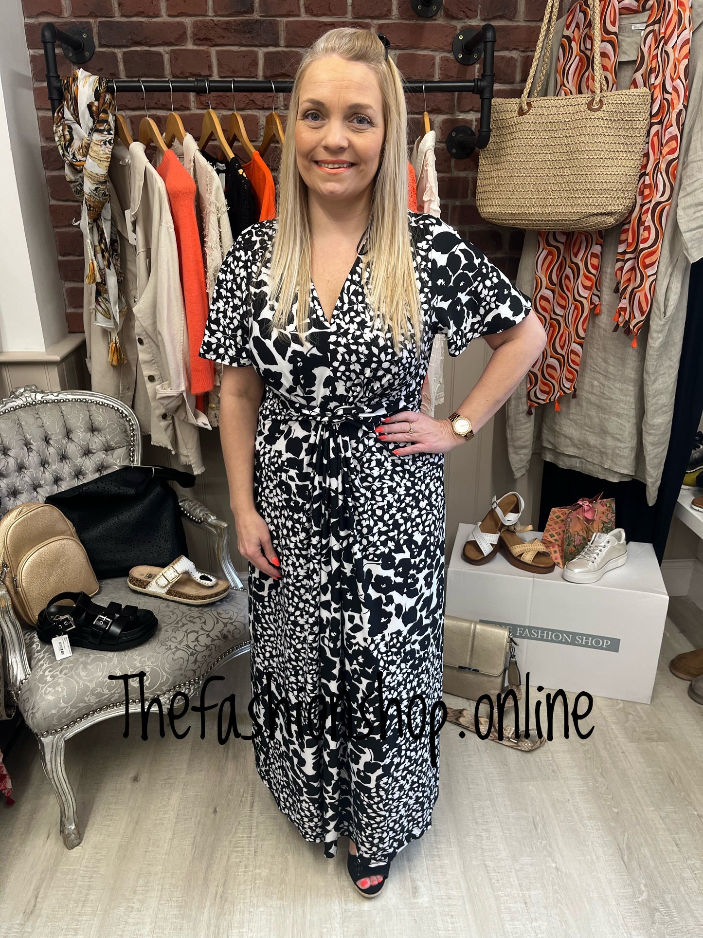 Ellie black and white twist front dress sizes 8, 10 and 12-14