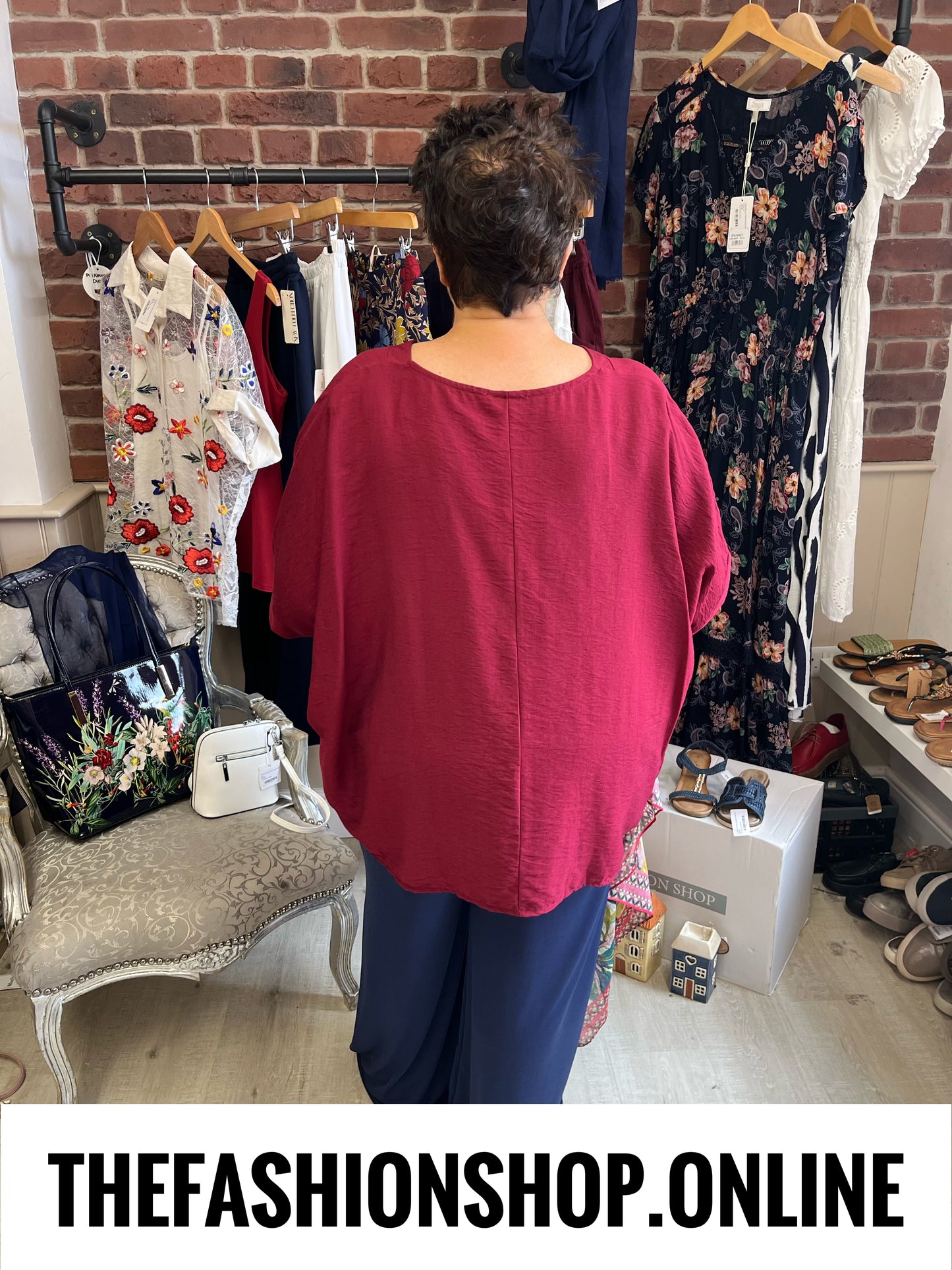 Erin wine V neck textured top 16-22