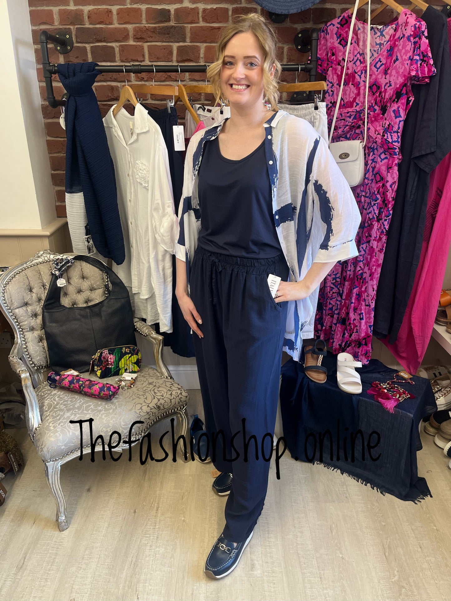 Charlie navy wide leg trousers 12-16