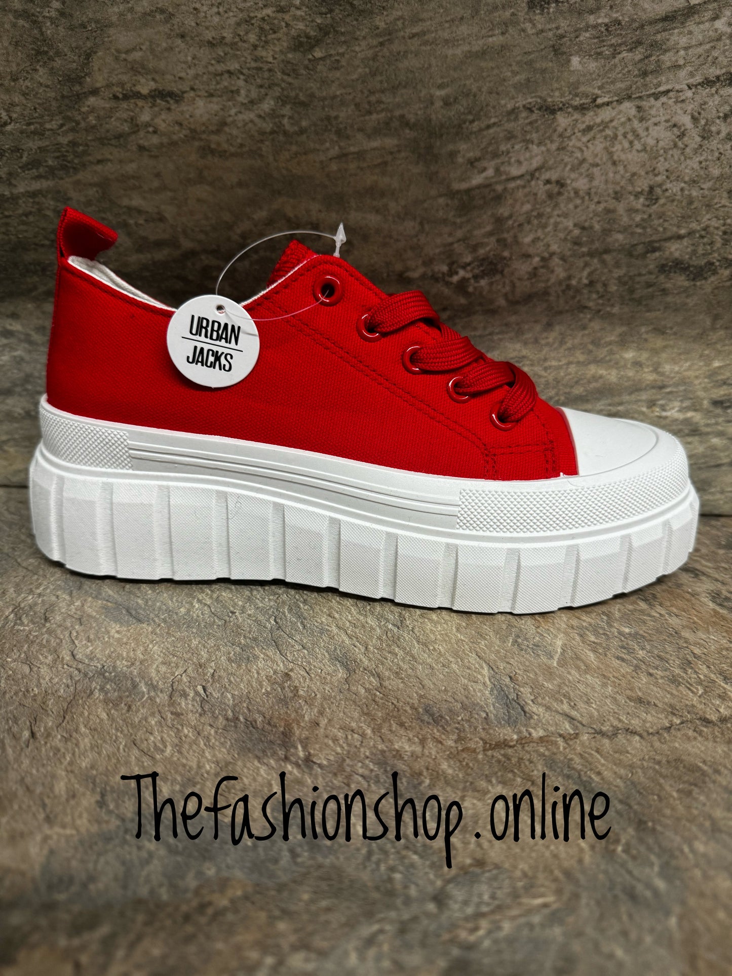 Red chunky platform sole trainer 4-8