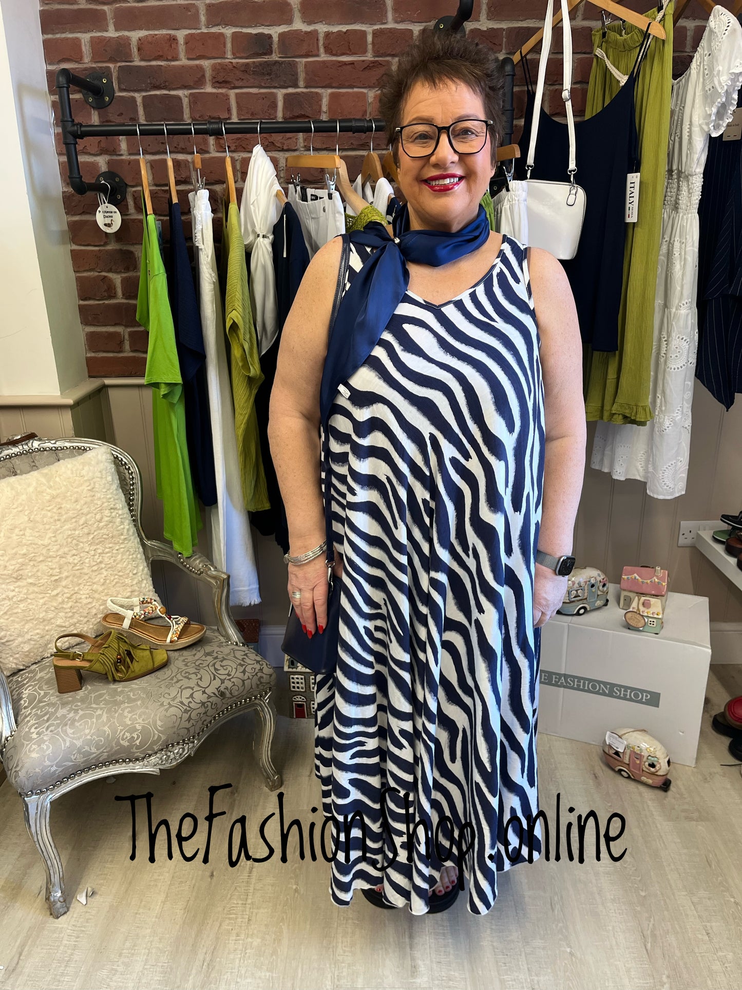 Georgia navy and cream zebra print dress 12-18