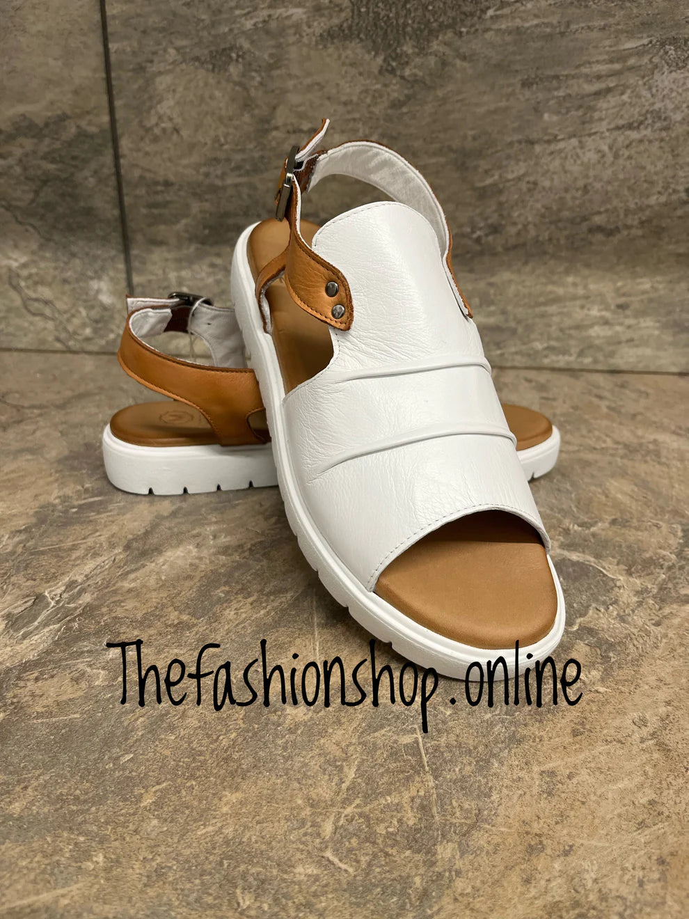 Modella Indy white and tan leather sandals sizes 4-8 (37-41)