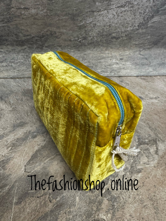 Lua Olive Velvet Cosmetic Purse