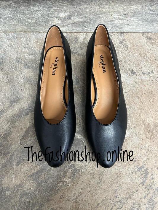 Penny black court shoe sizes 3-8 (36-41)