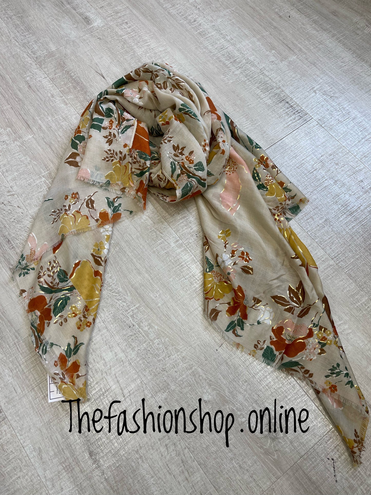 Vintage flowers scarf