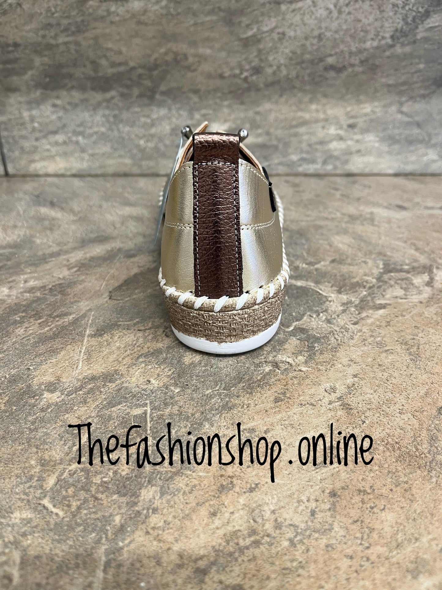 Ivy gold leather pump sizes 4-9 (37-42)