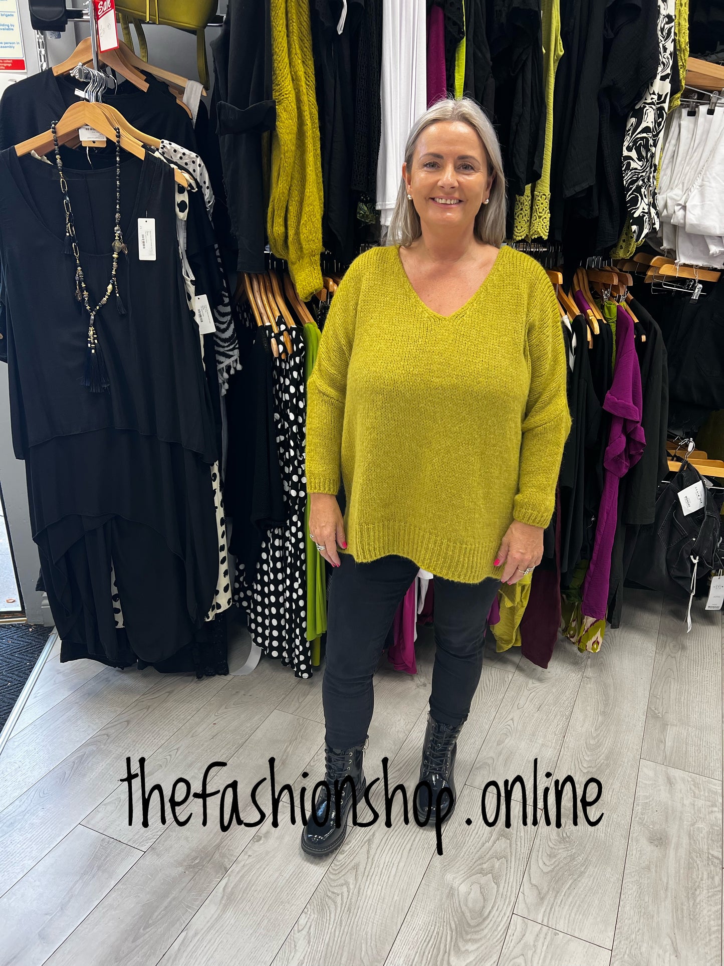 Olive v neck high low jumper 10-18